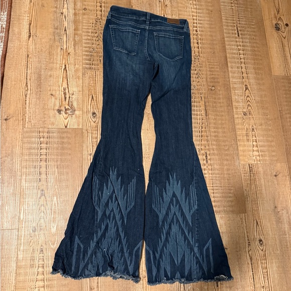 ARIAT Flare 28XL - Picture 2 of 3